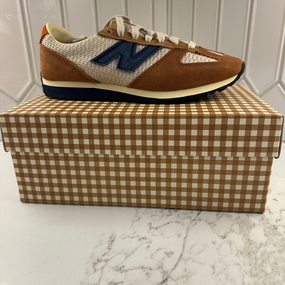 Sezane Shoes - Sezane x New Balance Beige and Navy Sneakers